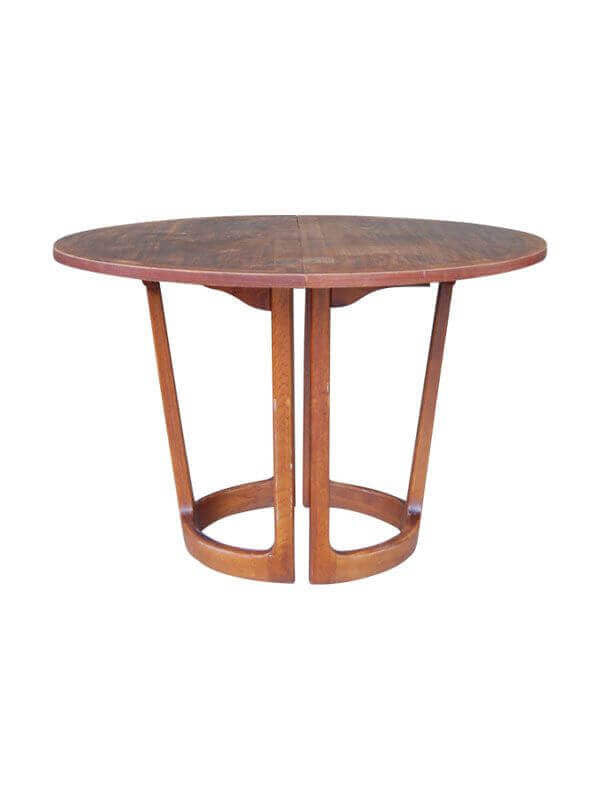 Russell Modern Tripod